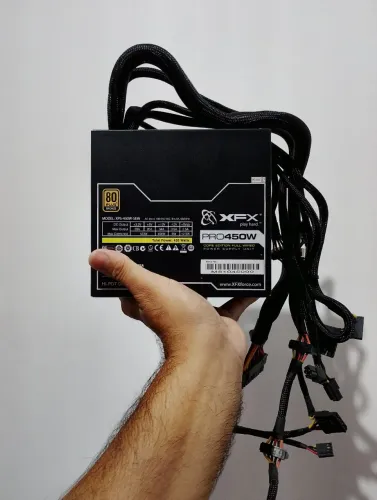 Fonte XFX PRO 450W PFC Ativo Selo 80 Plus Bronze