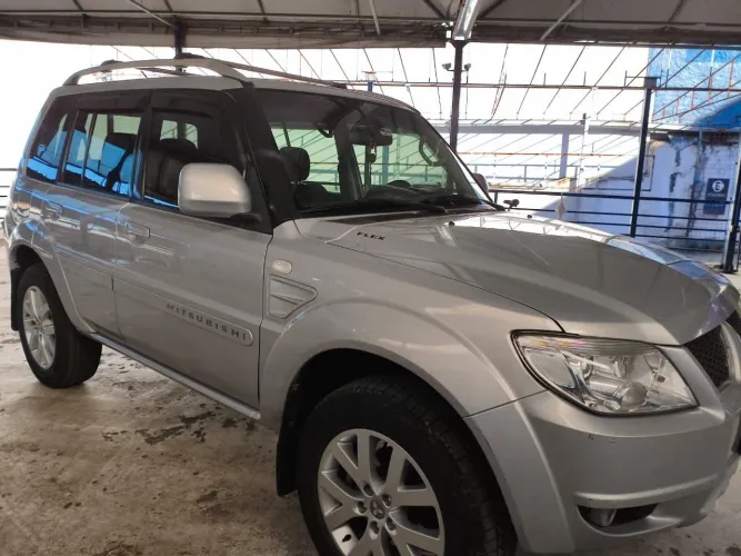 Mitsubishi Pajero TR4 2.0/ 2.0 Flex 16V 4X4 Mec. 2011