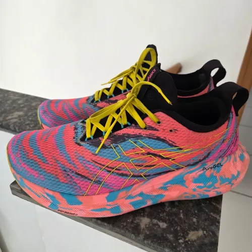 Tênis Asics Nimbus - Tamanho 43
