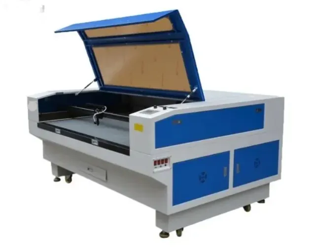 Máquina CNC LASER GLORYLASER USADA 1390 Tubo 100W