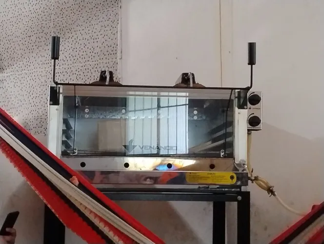 Vendo um forno da Venâncio *28
