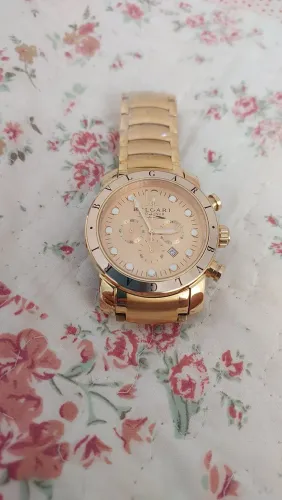 RELÓGIO DOURADO CRONÓGRAFO SEM USO SÓ VENDA NÃO TROCO POR NADA 