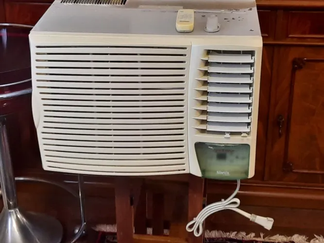 Ar condicionado Springer/Carrier Silentia 12000 BTU Q/F usado, limpo, funcionando perfeito
