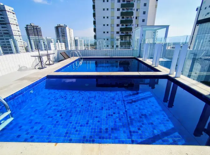Apartamento mobiliado a venda com 1 dormitório em Praia Grande - SP. Mobiliado
