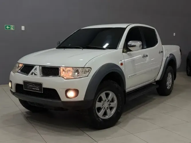 Mitsubishi L200 Triton HPE 3.5 CD V6 24V Flex Aut. 2013