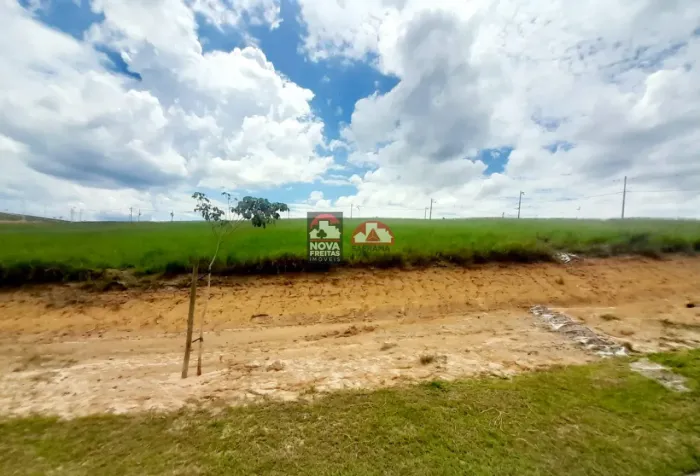 Terreno Padrão em Condomínio em São José dos Campos