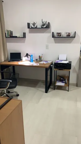 Mesa escritório mais mesa lateral 