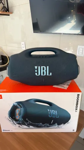 JBL Boombox 4