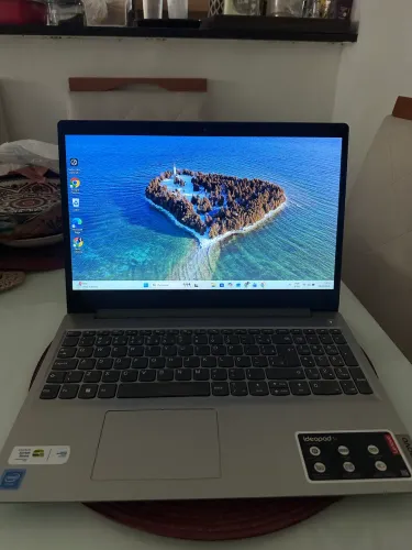 Vendo Notebook Lenovo Ideapad 3i, pouco uso 