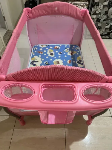 Berço portátil chiqueirinho com colchão