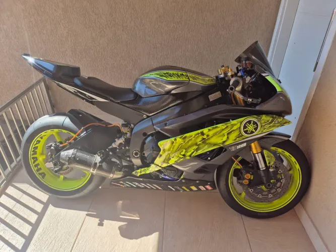 Yamaha R6 de pista track day