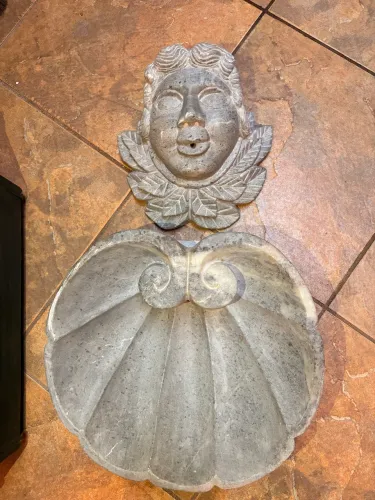 Fonte em pedra sabão