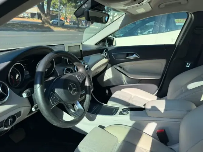Mercedes-Benz GLA 200 Adv. 1.6/1.6 TB 16V Flex Aut. 2018