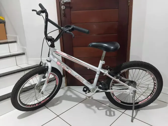 Bicicleta KLS aro 20 conservada