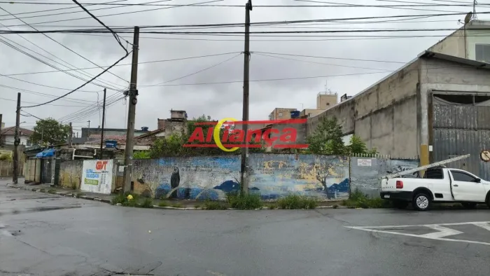 Apartamento com 1 Quarto(s) e 1 banheiro(s) para Alugar, 218 m² por R$ 5000 / Mês