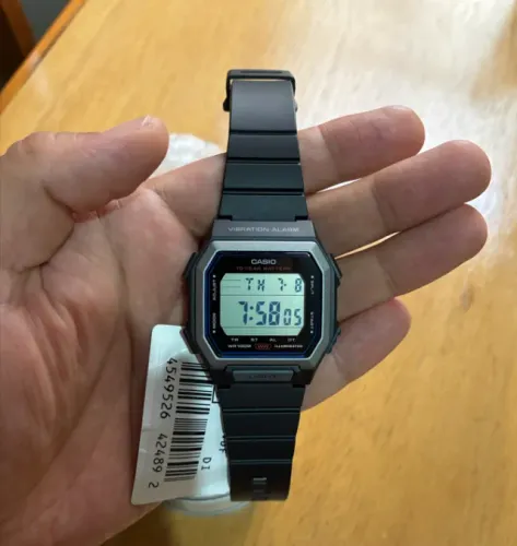 Relógio Casio W-738H-1A Novo, nunca usado!
