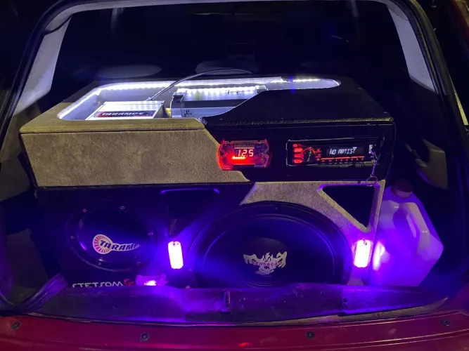 Caixa trio 15' independente 