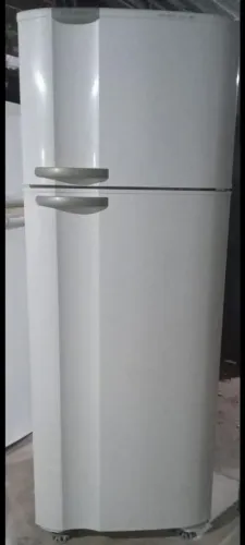 GELADEIRA ELETROLUX DISPONÍVEL 