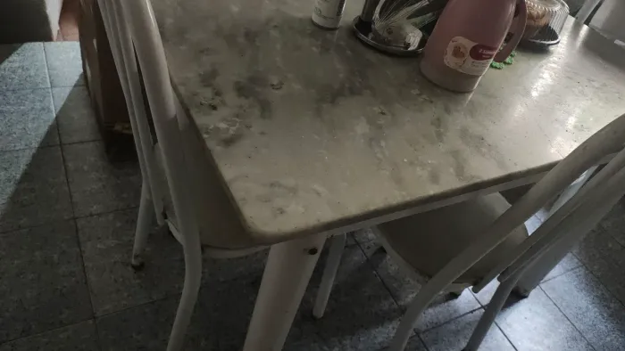 Mesa de granito 4 cadeiras