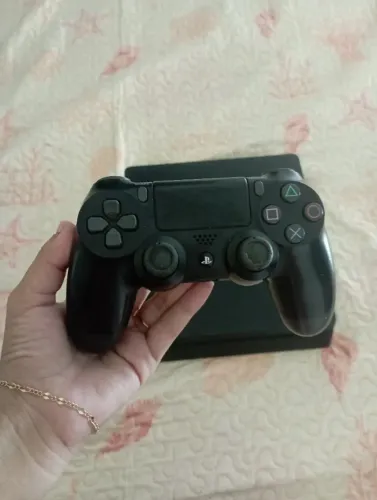 Ps4 com controle original