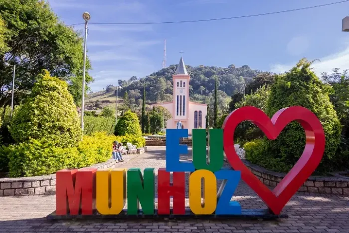 Sítio a venda no Sul de Minas Gerais, cidade de Munhoz.Lugar tranquilo com muita natureza!