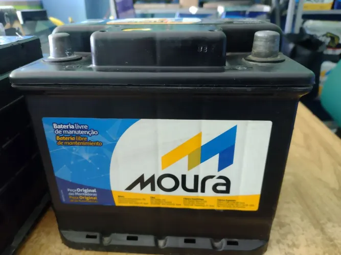 Bateria Seminova Moura original 50 amperes