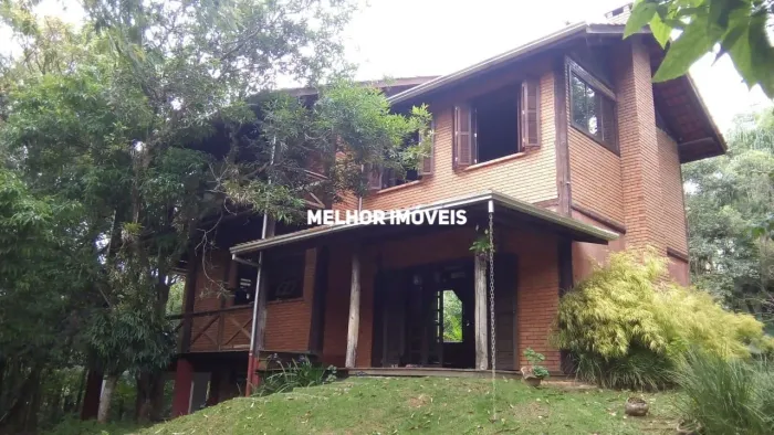 Casa á venda na Praia do Estaleiro em Balneário Camboriú