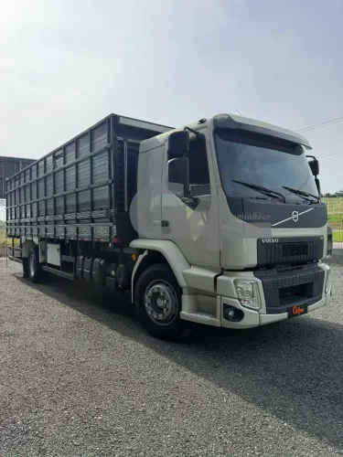 VOLVO VM 270 4x2 2021