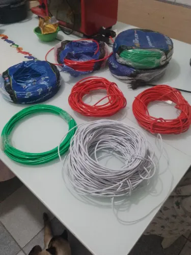 Cabinhos Induscabo, dois rolos fechados de 100 metos, de 2,5 , Tem de 1,5 de 2,5 de 6 ,10