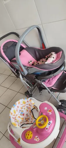Carrinho, bebê conforto e andaja 