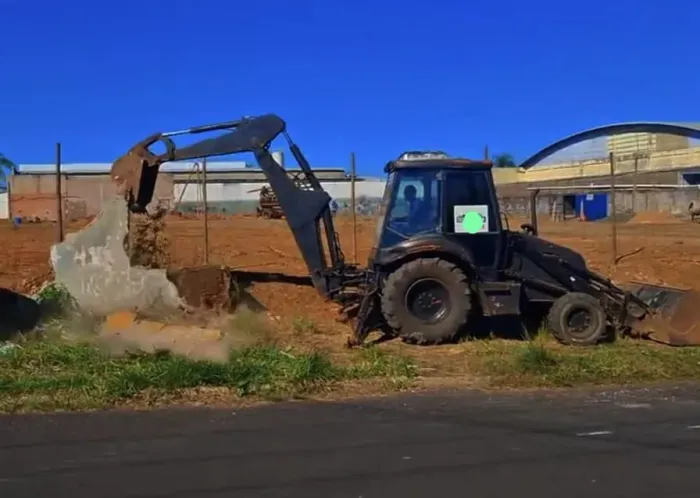 Fiat Allis 2006 Retroescavadeira