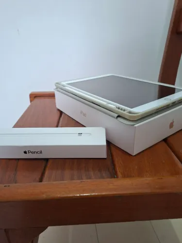 Apple iPad 8ª geração dourado 32 GB + Apple Pencil 1ª ger. Originais - excelente estado