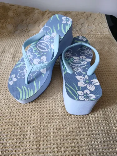 Sandália havaiana original de salto número  35
