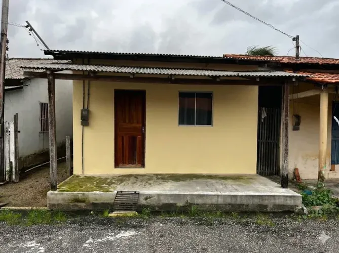 Casa com bom preço - Prainha