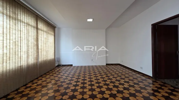 Casa para locação no Jardim Londrilar região central de LONDRINA - PR