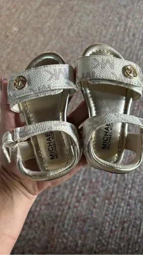 Sandália baby Michael Kors
