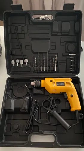 FURADEIRA DE IMPACTO NOVA COM MALETA E BROCAS R$ 150