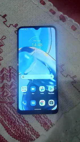 CELULAR MOTO E22 TELA LEVEMENTE TRINCADA 