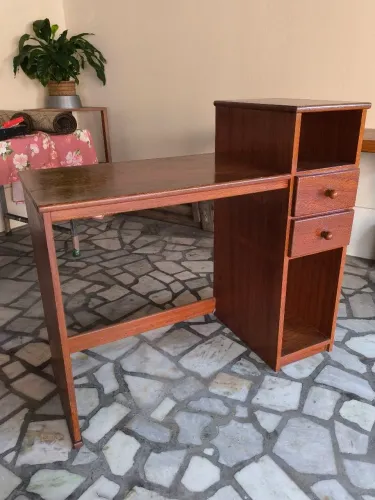 Mesa para PC de angelim pedra