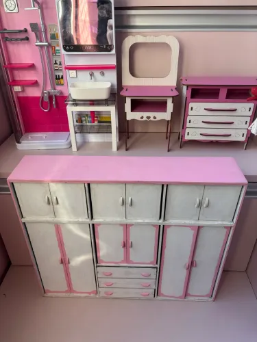 Barbie quarto (leia a descrição )