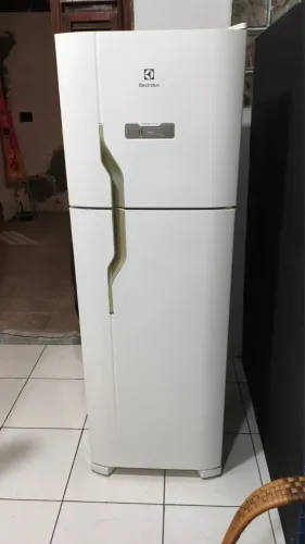 Vende-se geladeira Electrolux