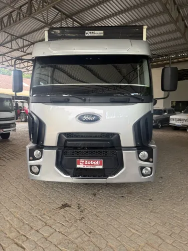 Ford 1319 Baú 2015