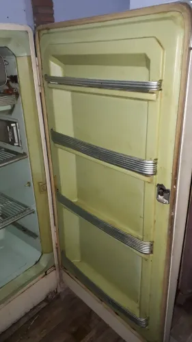 Geladeira antiga mais informações me liga *