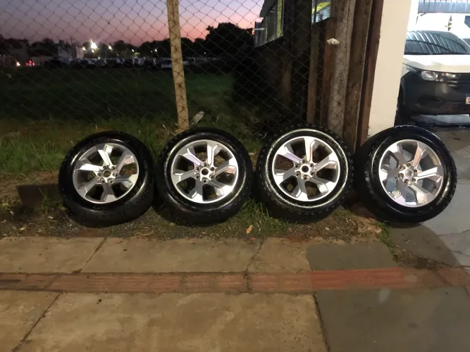 Rodas Aro 20 do Camaro
