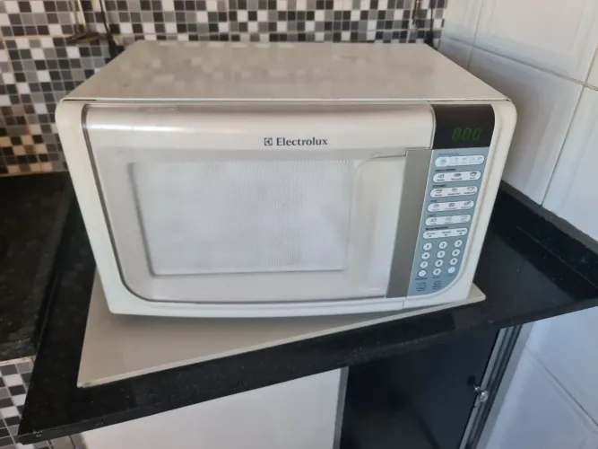 Micro-ondas electrolux 31litros