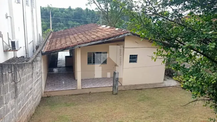 Casa com 2 dormitórios (1 suíte) para locação, 160m² - Avenida Atibaia (Próximo a Rod. Edg