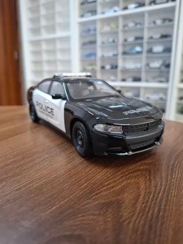Miniatura Police Welly 1/24 Dodge Charger 2016 Pursuit
