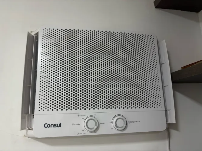 Ar condicionado janela Consul 7.500 BTUS 220V.  