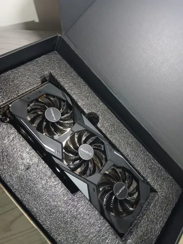 ? Placa de Vídeo NVIDIA GeForce RTX 2070 8GB GDDR6 - Excelente Desempenho!