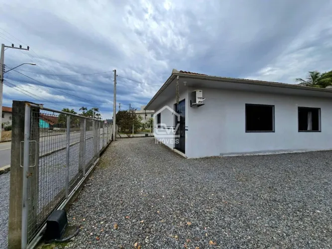 Casa com 80m² À Venda em Guaramirim/SC